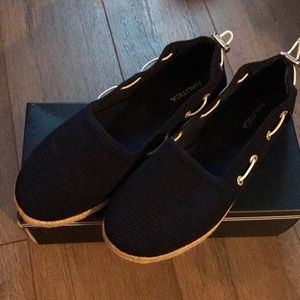 Náutica Navy Blue Loafers - size 8
